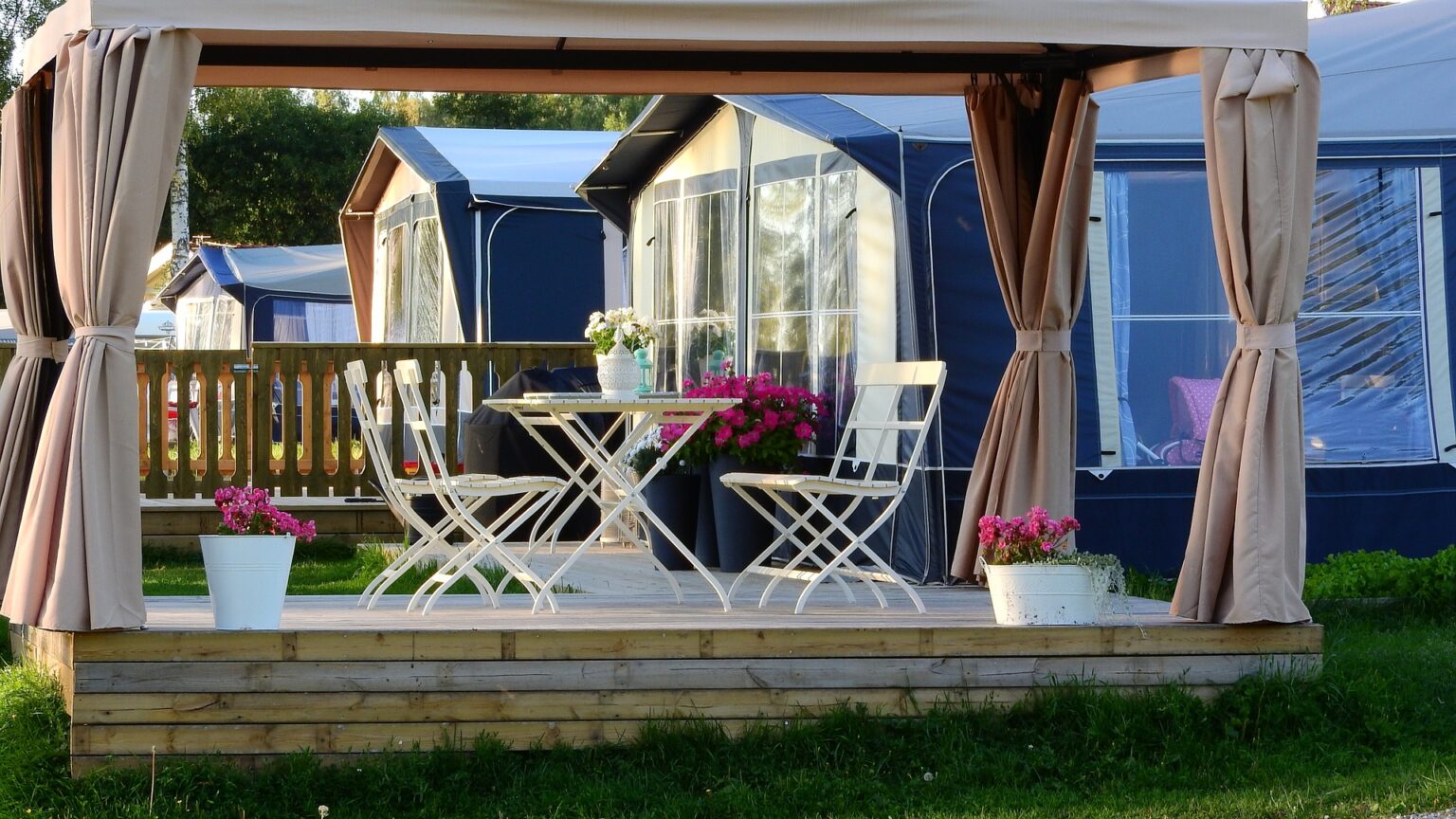 Pergola i trädgården
